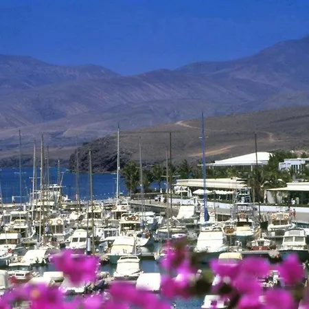 Lovely Mojones Casa Jasmine Heated Pool Short Walk To Puerto del Carmen (Lanzarote)