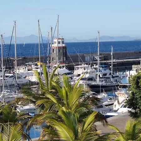 Lovely Mojones Casa Jasmine Heated Pool Short Walk To Puerto del Carmen (Lanzarote)