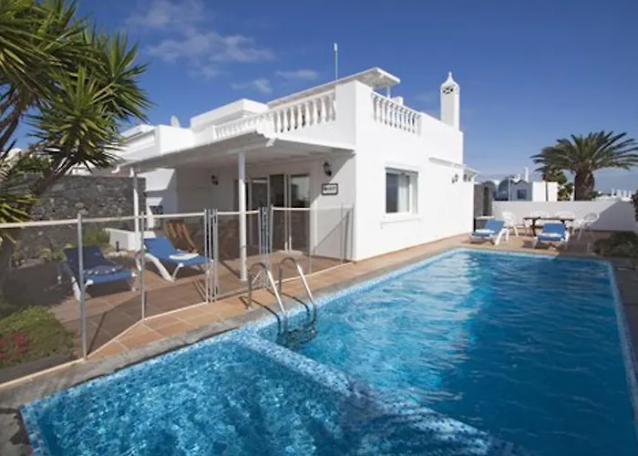 Villa Lovely Mojones Casa Jasmine Heated Pool Short Walk To Puerto del Carmen (Lanzarote)